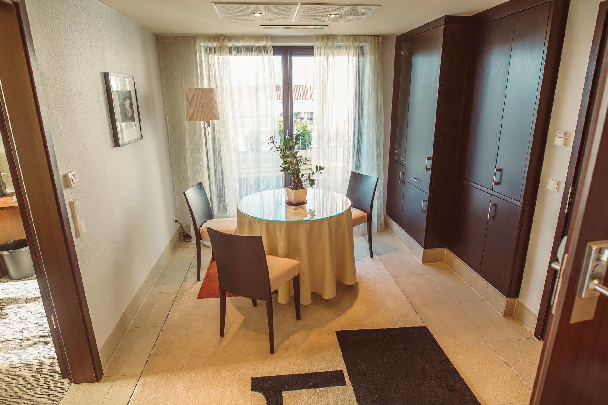 Lindenhof Hotel Tepe Damme Kültér fotó